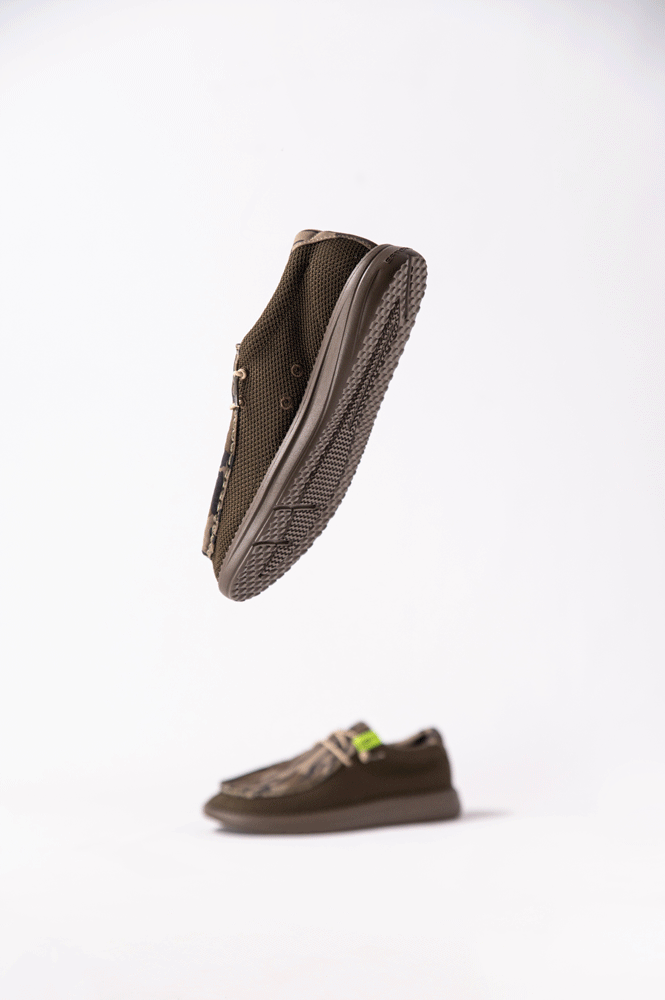 Camp Shoes | Mens - 2-Tone Mossy Oak Original Bottomland